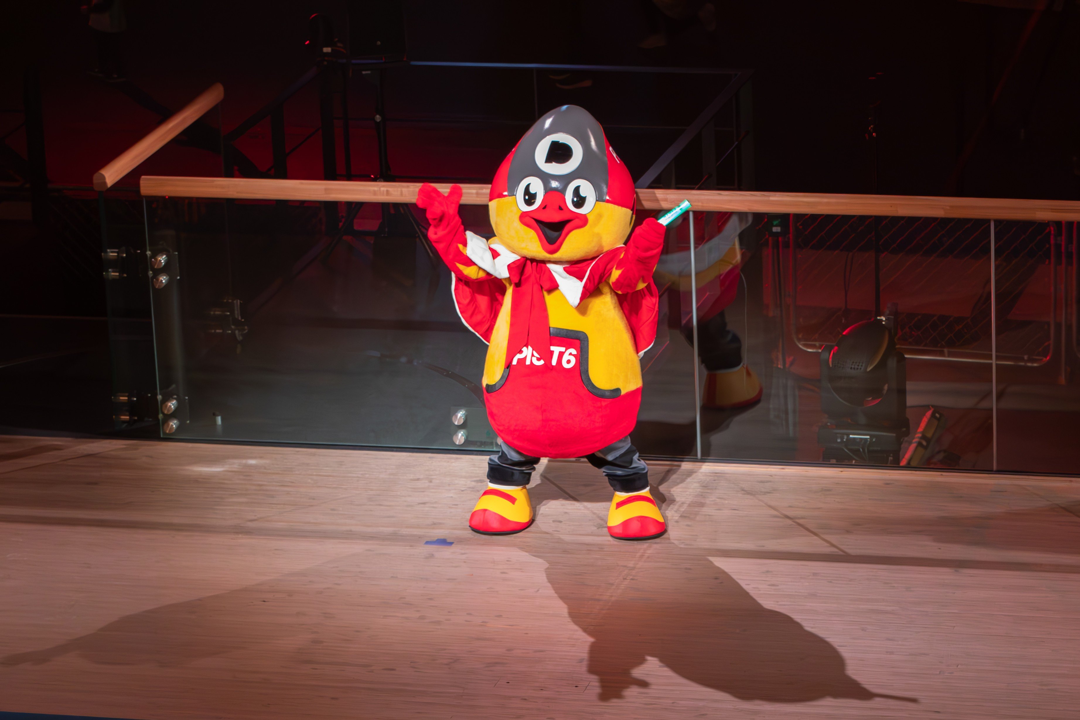 ピックスペンライトダンス.jpg